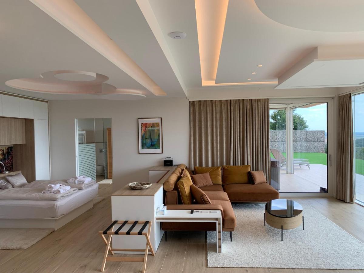 Sxrd Luxus Apartmanok Szekszard Bagian luar foto